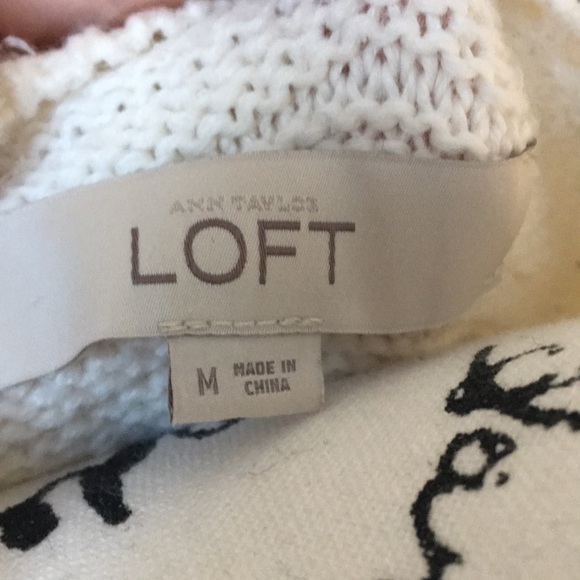 2 sweaters - Picture 7 of 8